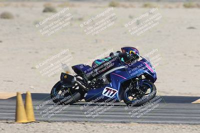 media/Nov-01-2025-CVMA (Sat) [[fc0f7531b8]]/Race 4-500-400-350 Supersport/